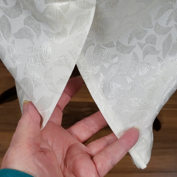 *3 For $25* in cinq 2pc Creamy white Jacket/Top and Skirt - Picture 7 of 12